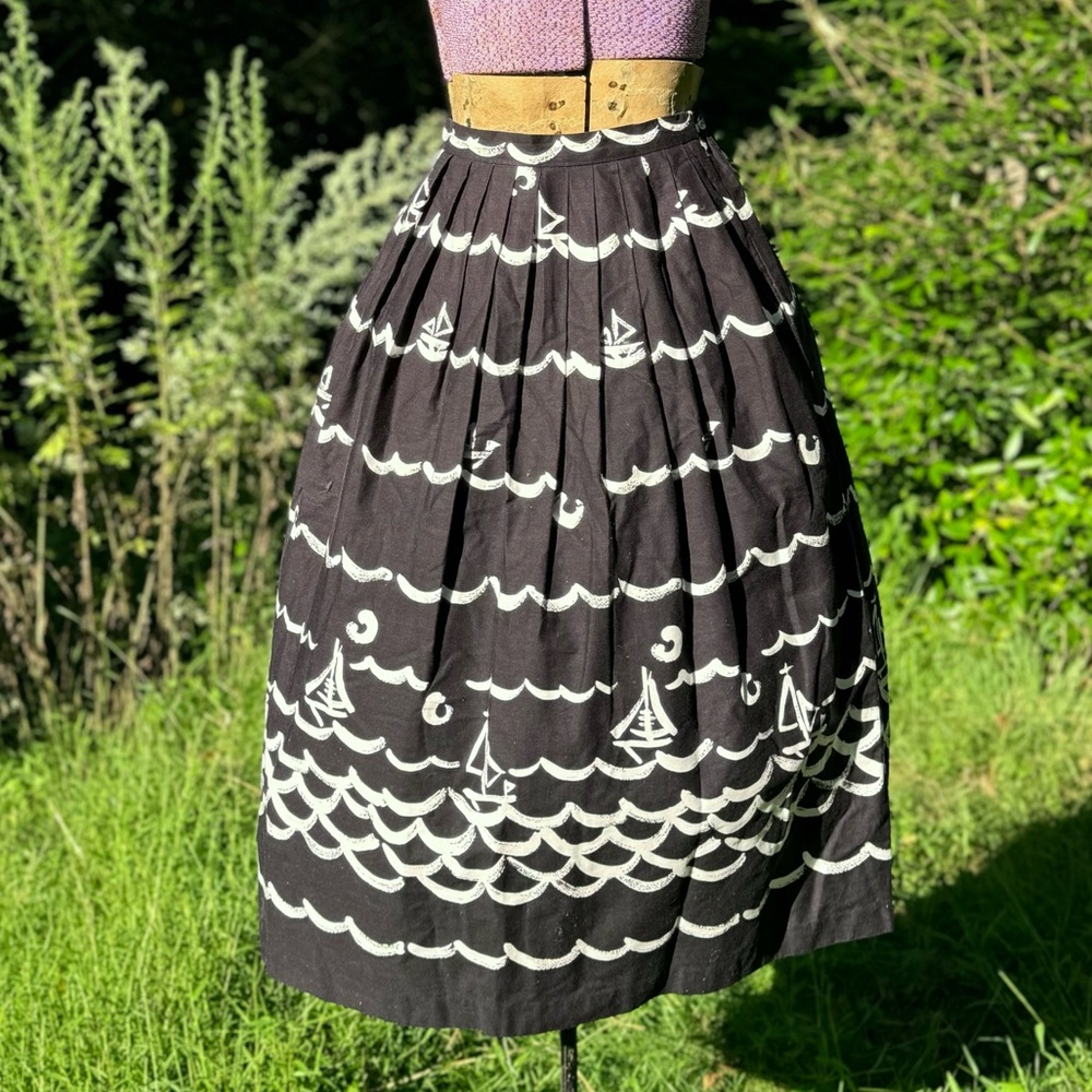 Vintage 70s 80s nautical print cotton midi skirt 
M/L